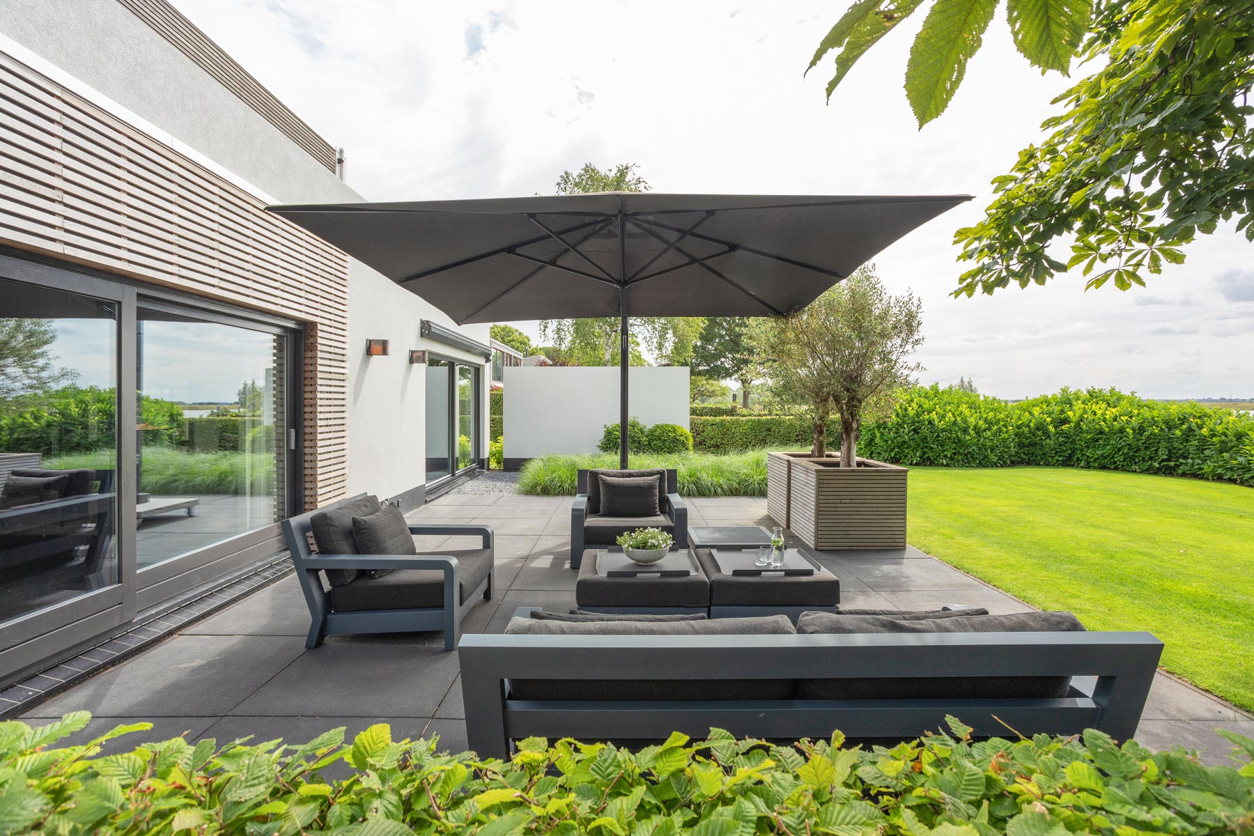 Klantverhaal - moderne tuin van Eline